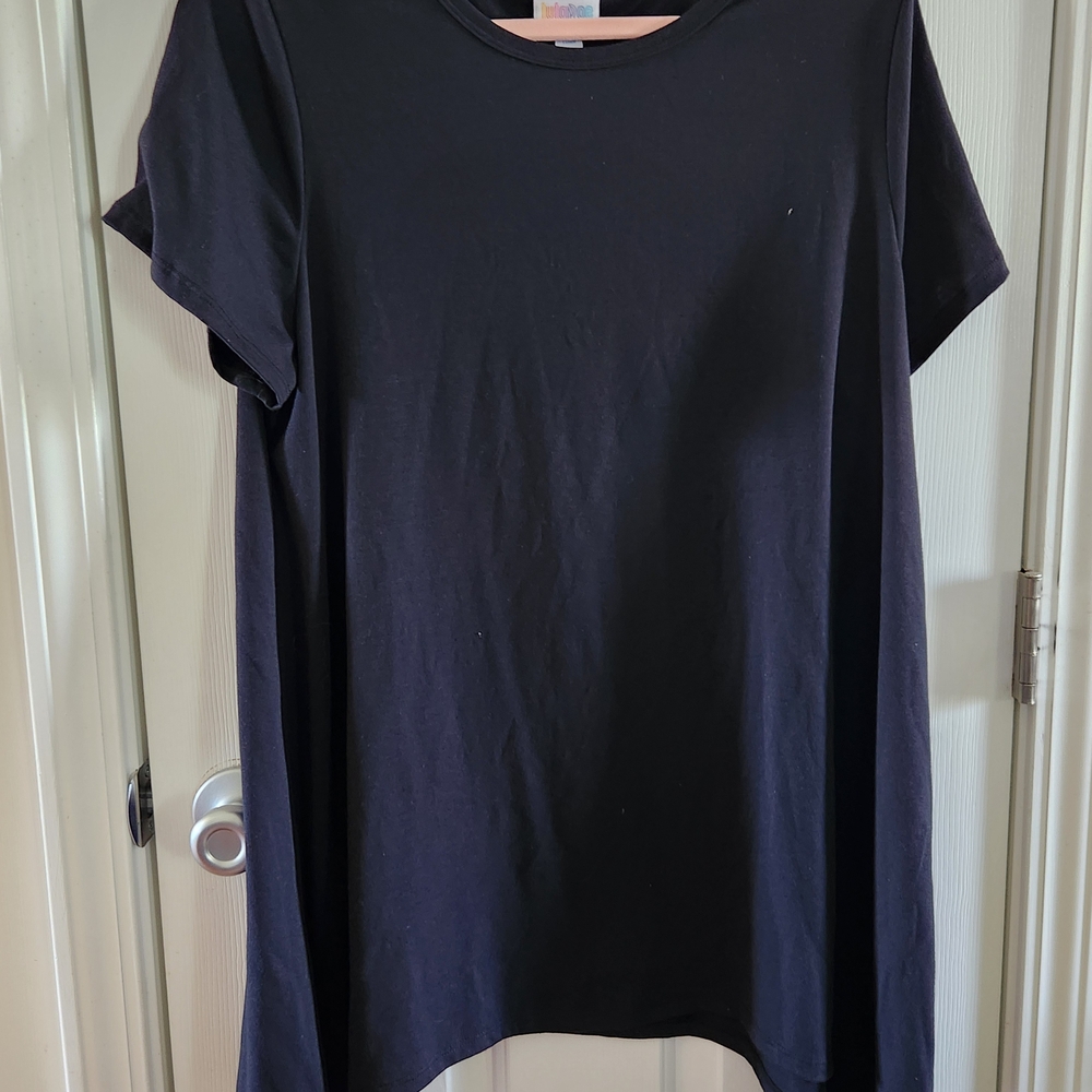 LuLaRoe Black Short Sleeve Tee Essential